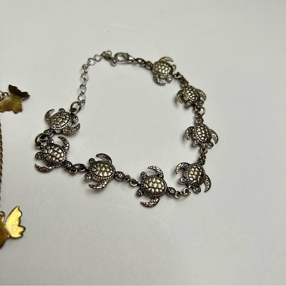 Necklace and bracelet bundle‎ - Picture 2 of 5